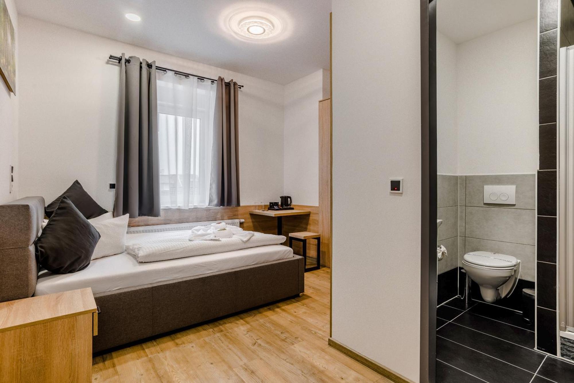Hotel Montenegro Worms Ngoại thất bức ảnh